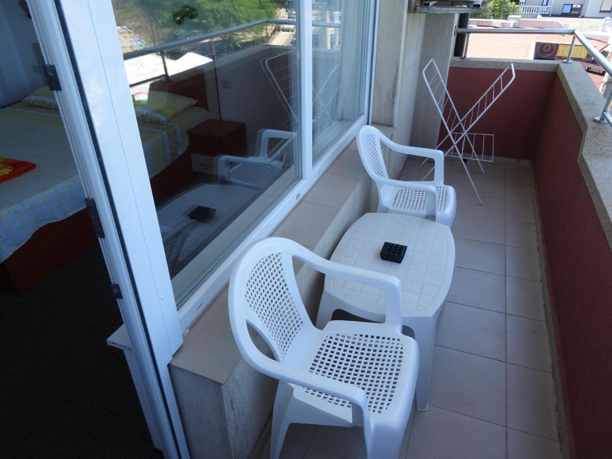 Dobrevi Guest House Приморско Экстерьер фото